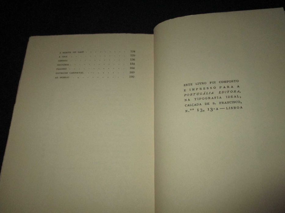 Livro Uma Mão Cheia de Nada outra de Coisa Nenhuma