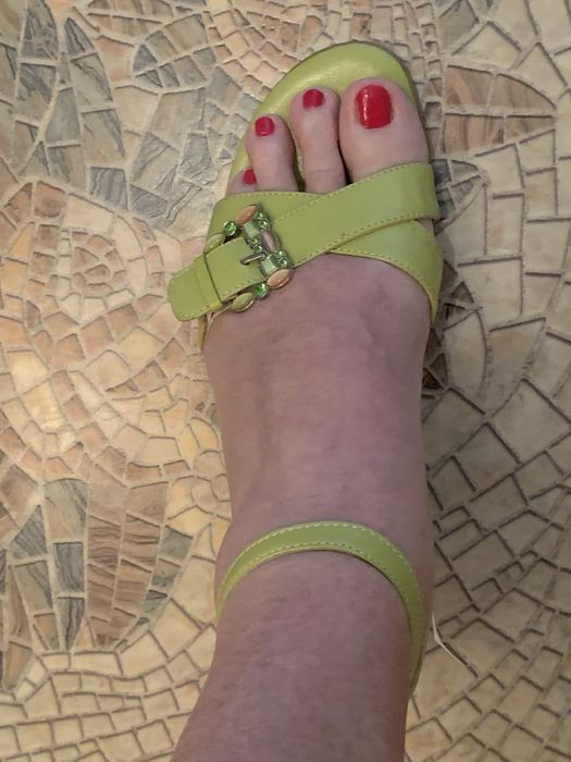 Взуття жіноче з натуральної шкіри