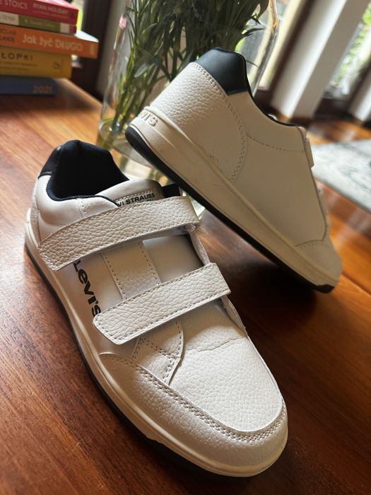 Levis Buty Sportowe na rzepy r.39 NOWE