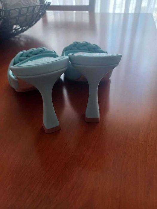 Sandalias azul turquesa novas, por estrear!