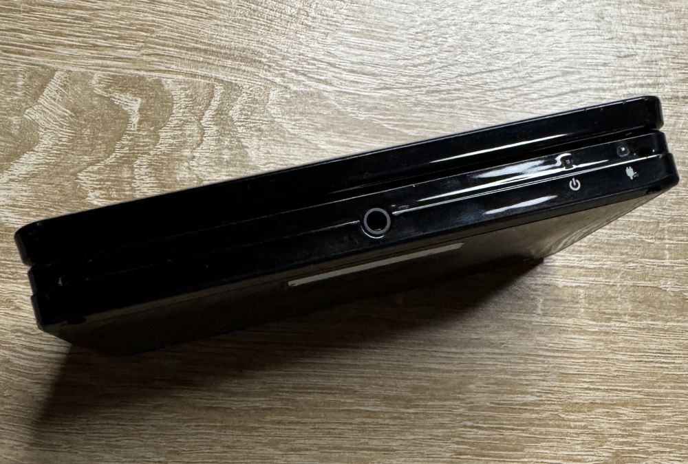 Портативная игровая приставка консоль Nintendo 3ds black 32gb