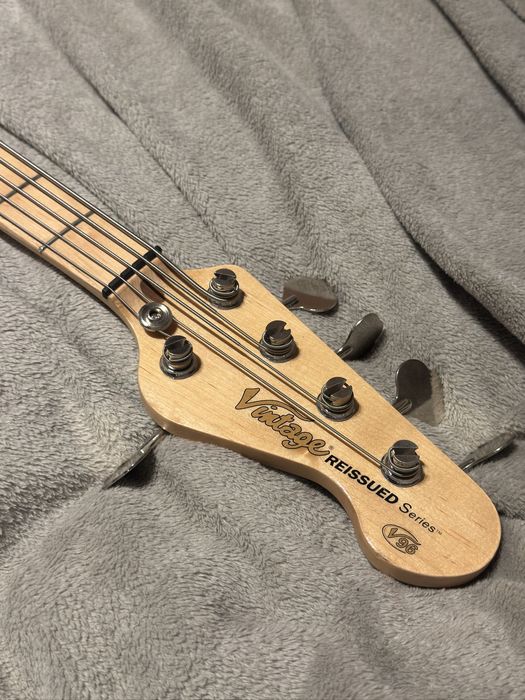 Gitara Basowa Vintage Reissued V96