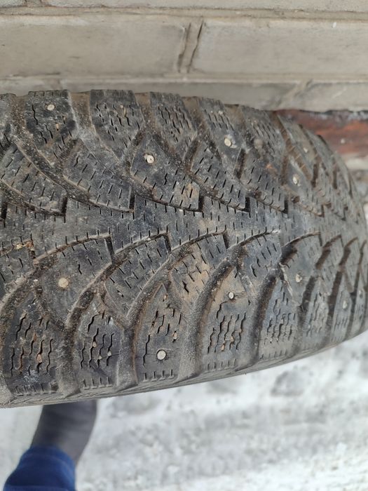 Продам резину  nokian 175.30.13