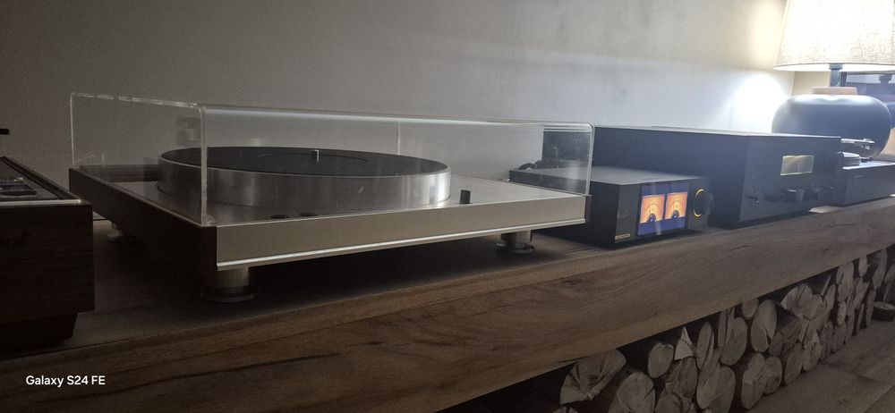 Gramofon Luxman 441