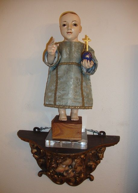 Menino Jesus antigo em madeira