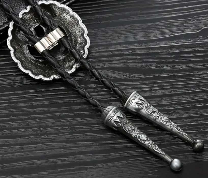 BOLO Krawatnik ozdoba przypinka myśliwska do munduru leśnika na łowy.