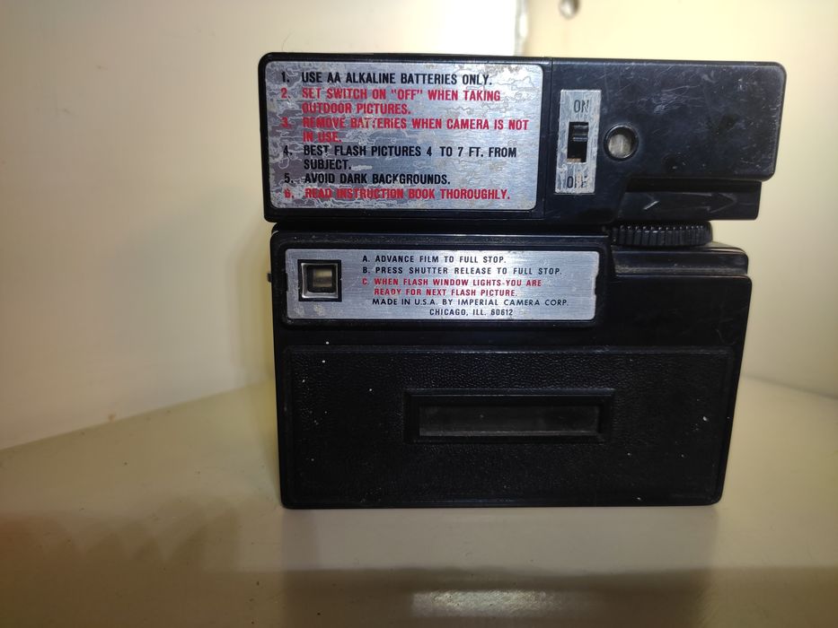 Vintage Imperial Permalite Electronic Flash Camera Model E69