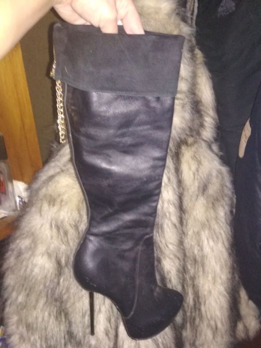 Бодфорды кожа 36размер на молнии на застежке красивая цепочка.