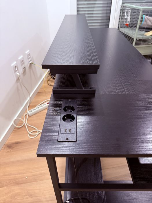 Mesa em formato L 120x80 com arrumacao lateral