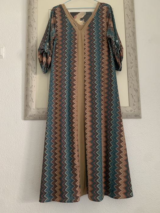 Vestido comprido . Meia manga de mei estacao .
