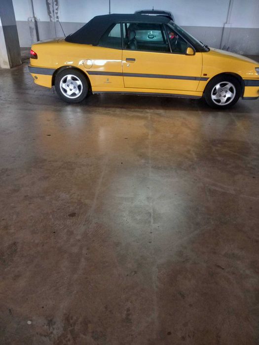 Peugeot 306 Cabriolet 1.8 (1998)- clássico descapotável