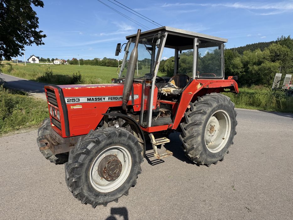 Massey Ferguson 253 traktor 4x4 ciegnik rolniczy 4x4