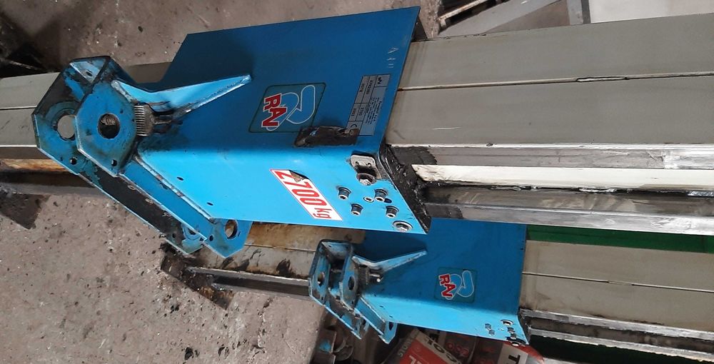 Продам подъемник для автосервиса, 2700кг,б\у