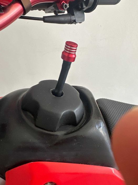 Клапан на кришку бака сапун для мото квадроцикл нoвий