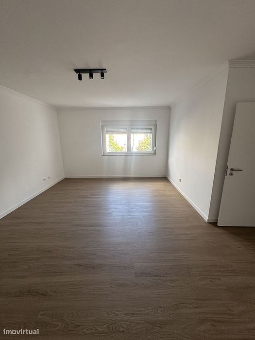 Apartamento T2 Com Elevador | Rinchoa – Rio De Mouro
