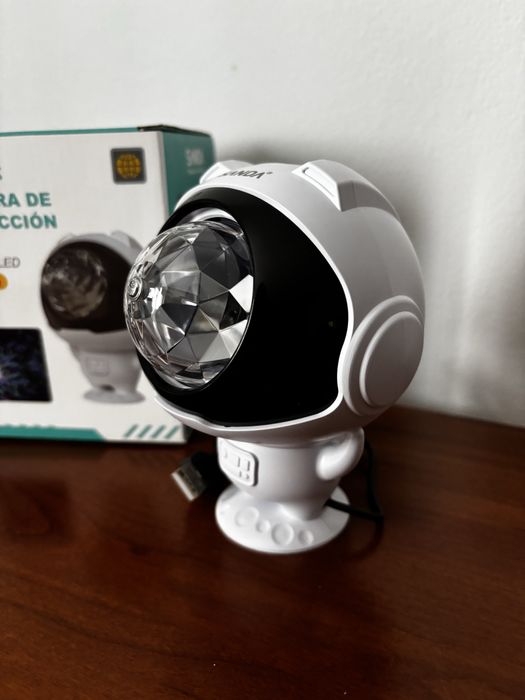 Projetor de Luz RGB Astronauta