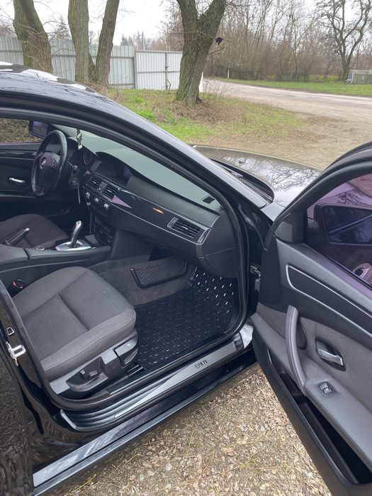 Продам є 60 рестайлінг.