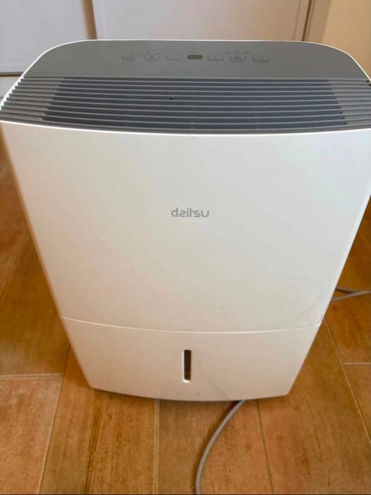Desumidificador Daitsu praticamente novo