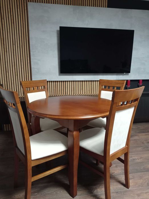 stół rozkładany + 4 krzesła