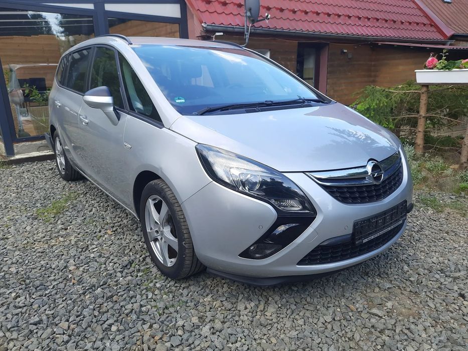 Opel Zafira Tourer 2016 r 1.4 turbo benzyna 140 KM Klima Navigacja 7 Osób Serwis