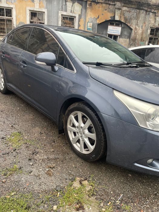 Toyota avensis 2010
