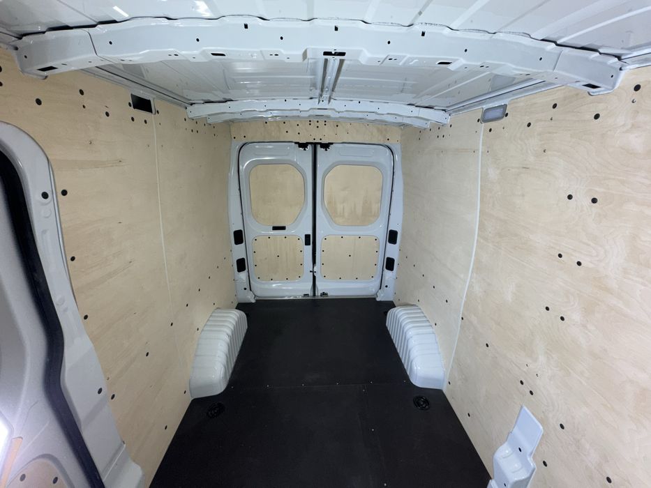 Podłoga Maxus Deliver 9 sklejka 12 mm boczki zabudowa paka ładunkowa