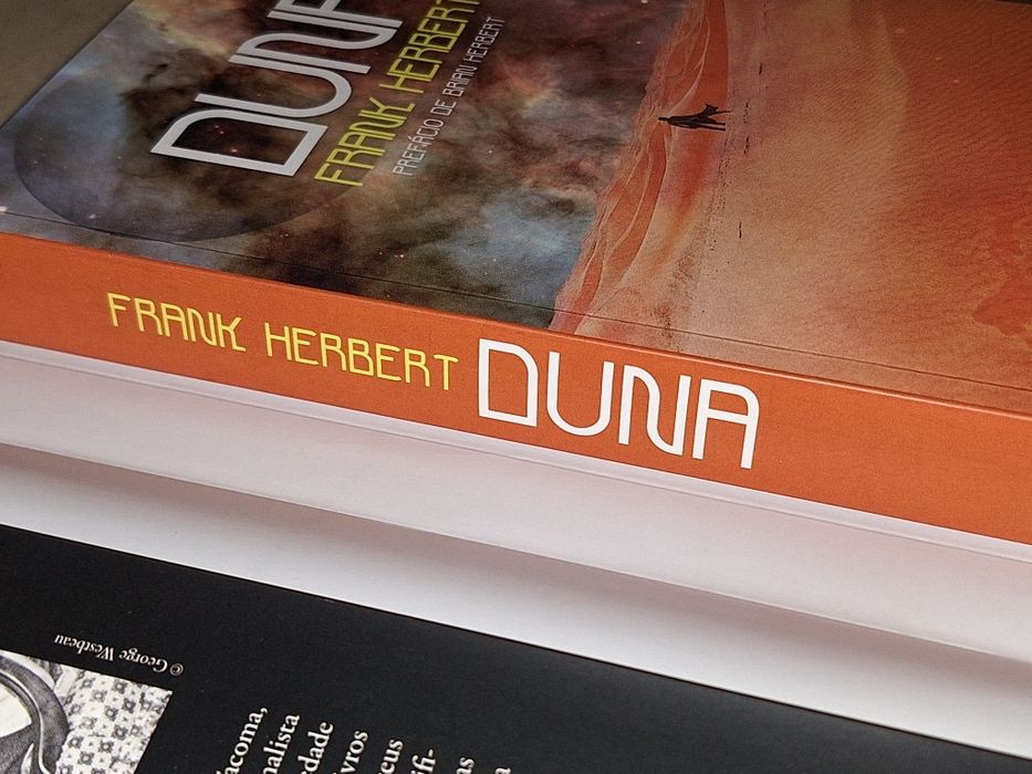 Livro Duna com dust jacket64751539685251124