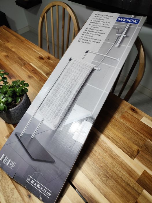 Suporte toalhas inos WC novo ler anuncio