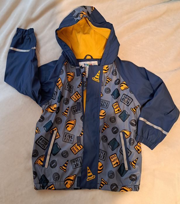 Ocieplana kurtka dziecięca przeciwdeszczowa jak nowa