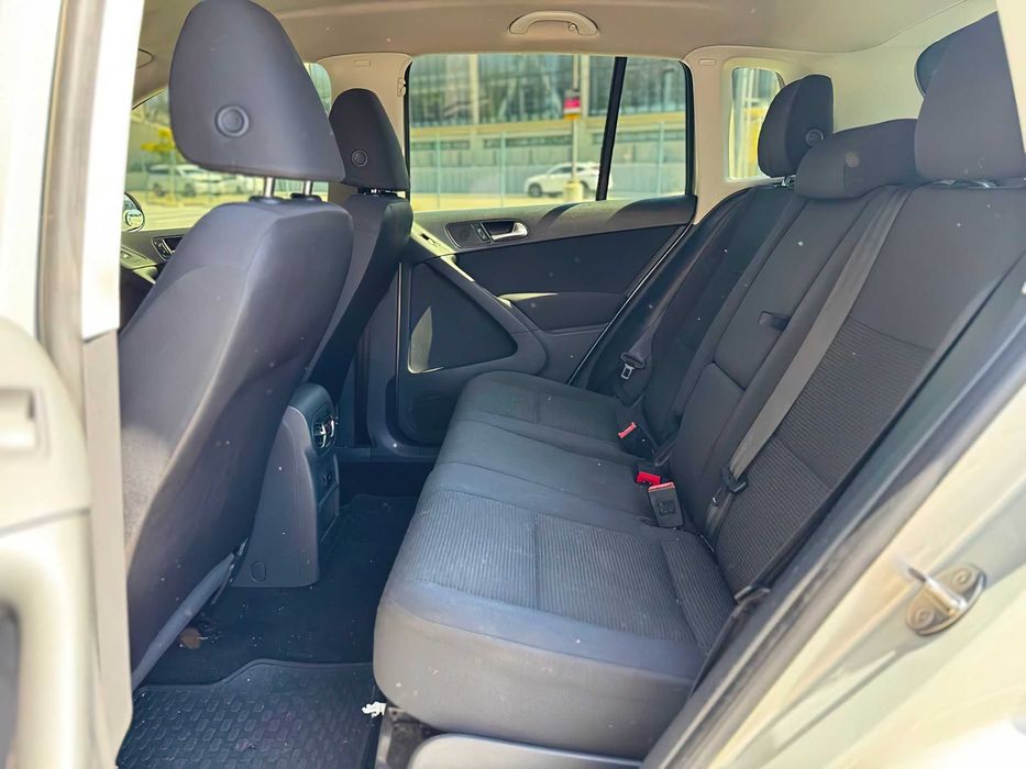 Volkswagen Tiguan      2013