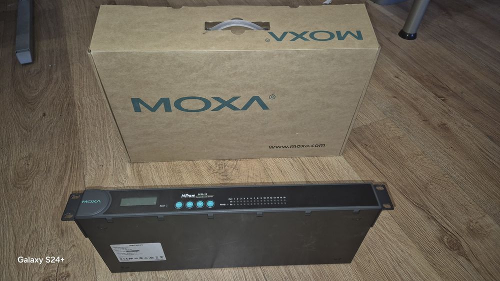 Moxa nPort 5630-16  (16 portów)