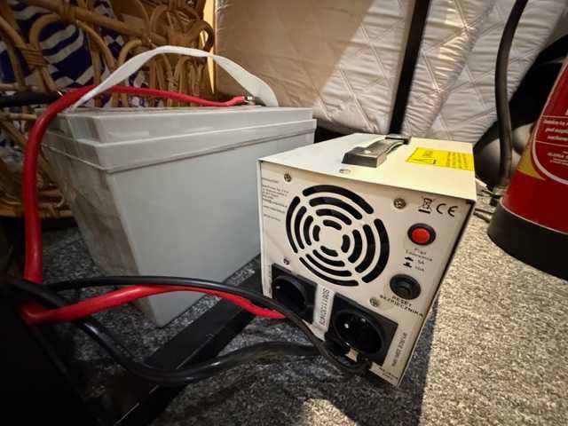 Zasilacz awaryjny UPS Volt Polska SinusPRO-500E + akumulator 100aH 12V