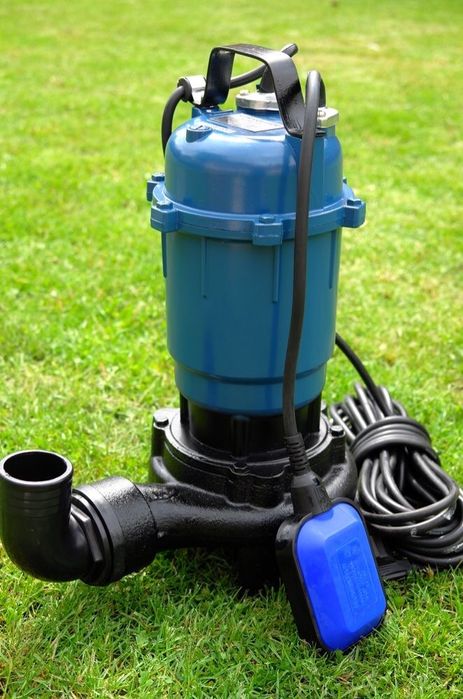 Насос з ножем, для очистки каналізаційних ям