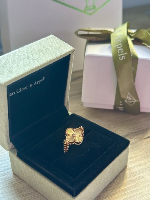 Колечко Van Cleef