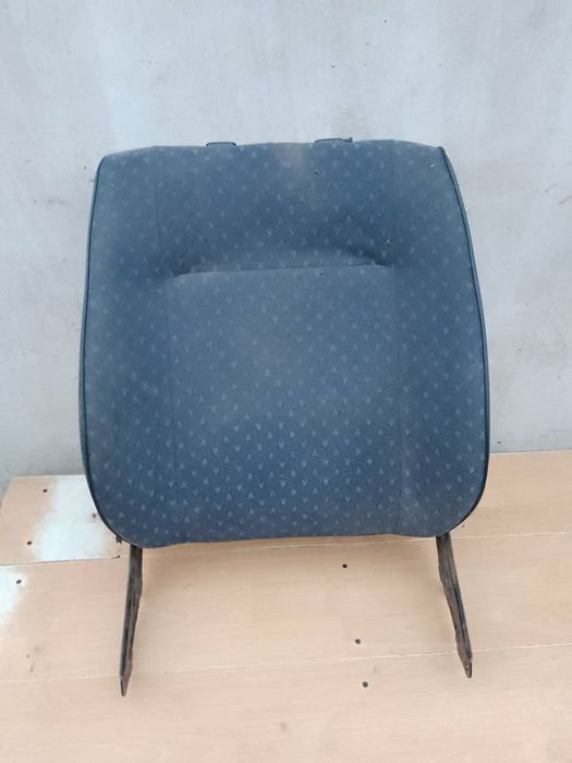 Спинка пасажирського сидіння Пассат Б3-4