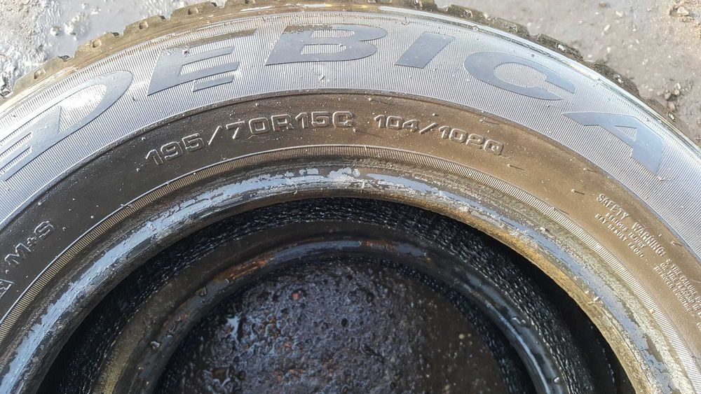 Opony Debica 195/70/15C Para M+S wielosezon - regał nr 6