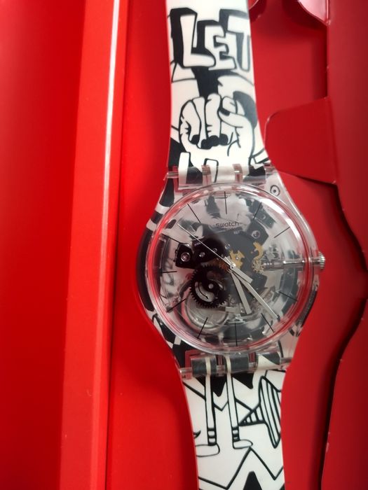 Zegarek męski Swatch z widocznym mechanizmem