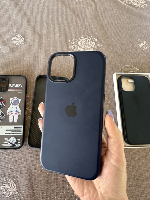 Противоударные чехлы для IPhone 12 Pro Max