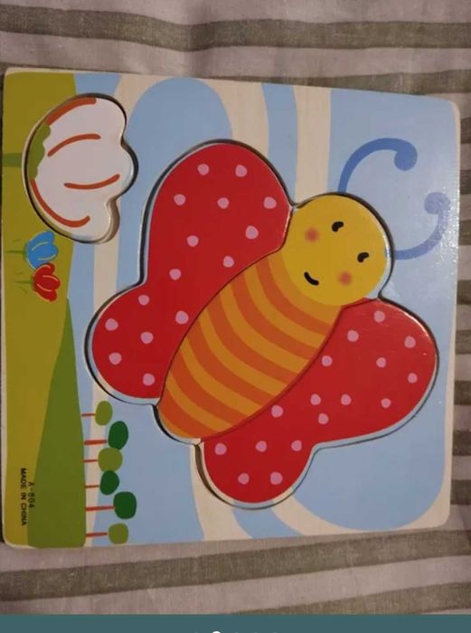 Развивающие игрушки деревянные пазлы, пирамида и лото