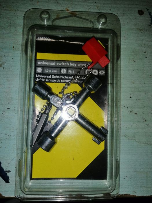 Klucz do szaf elektrycznych