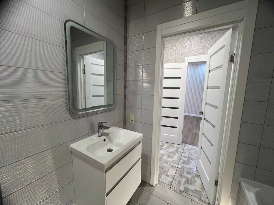 Квартира з ремонтом в сучасному ЖК в Приморського району