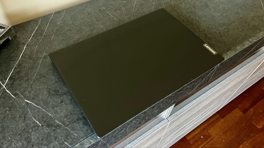 Lenovo Ideapad S145 I5-8265U/2 Discos/nVidia MX110/12Gb RAM