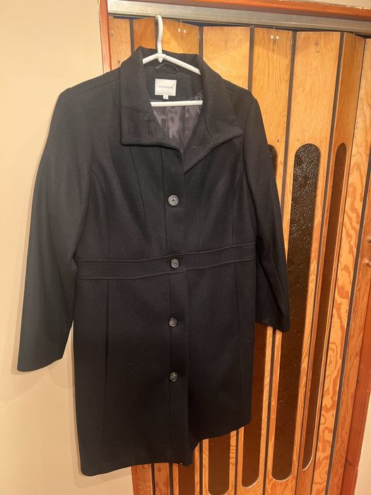 Czarny plaszcz tatuum 44 jak nowy