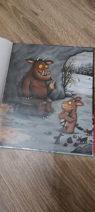Груффалятко, Джулія Дональдсон