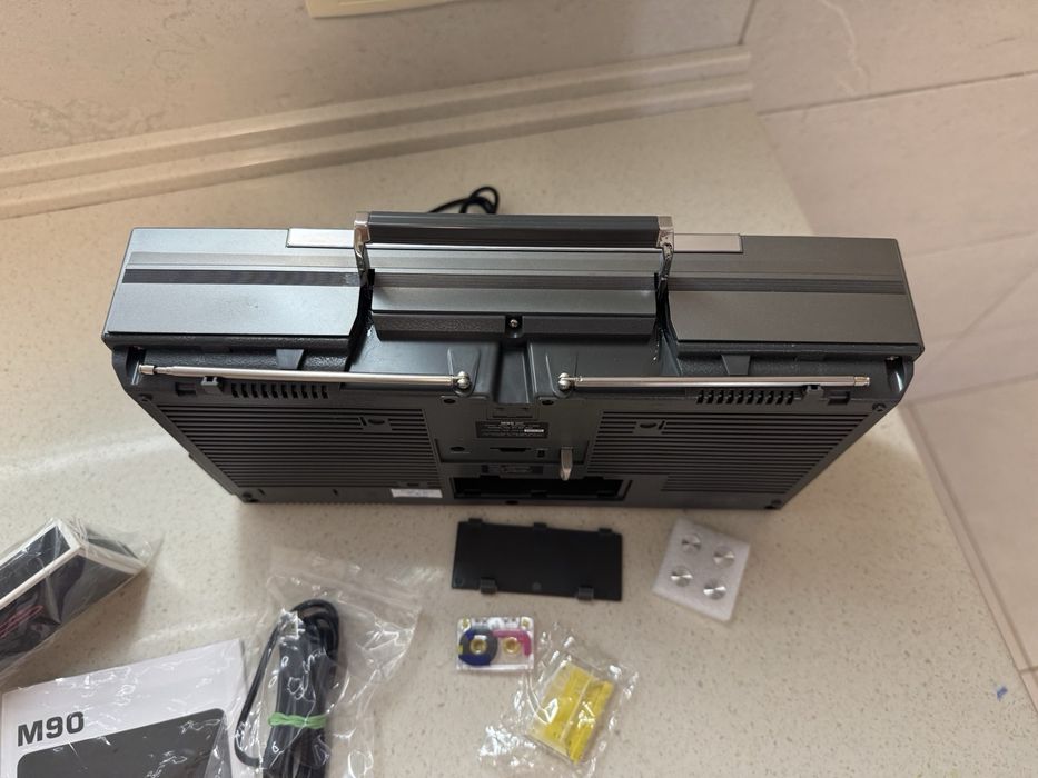 Mini stereo Radio RC-M90BR