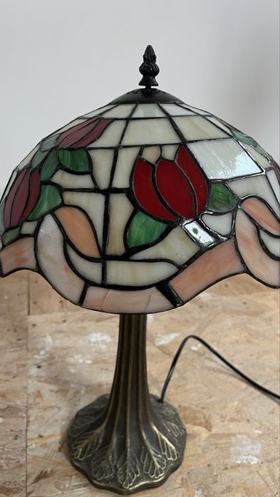 Lampa witrażowa stołowa