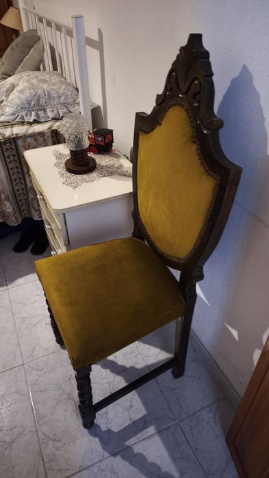 Cadeira vintage almofadada