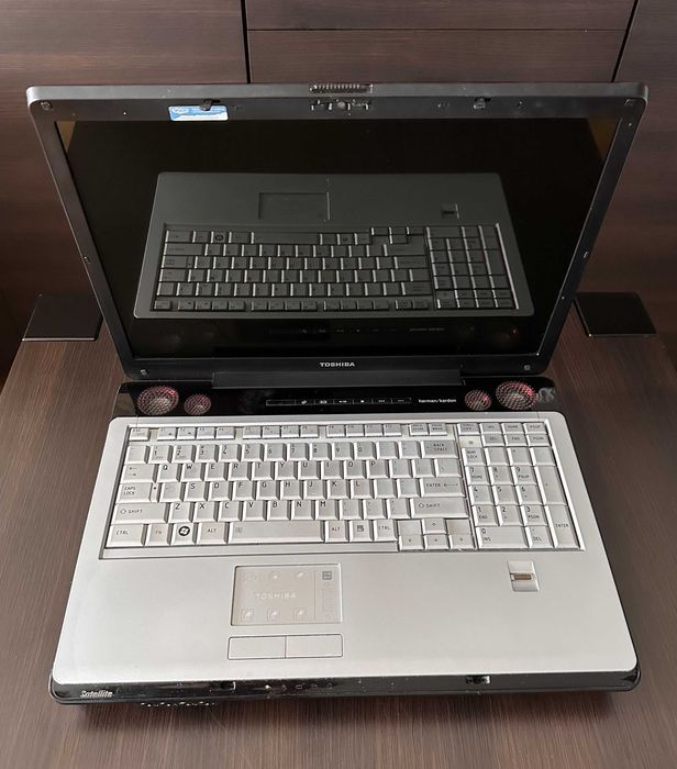 Toshiba X205 - S9800 - Laptop