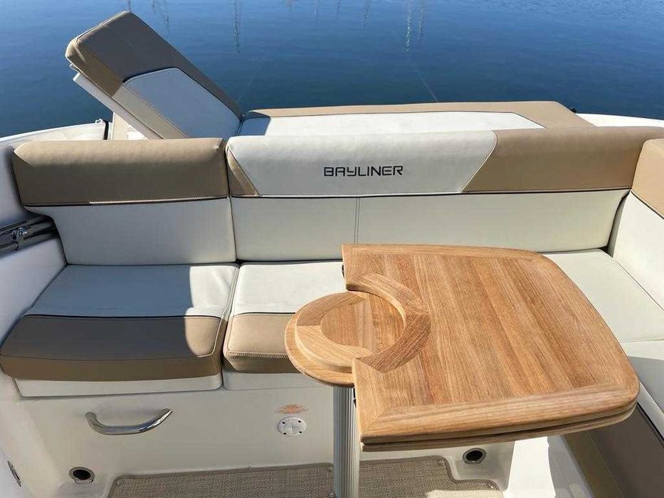 Łódź motorowa kabinowa BAYLINER 742 CUDDY 2018r.