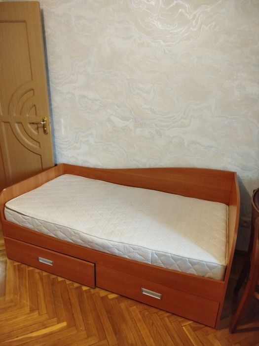 Дитяча кровать, з матрасом, самовивіз 175 на 85 см